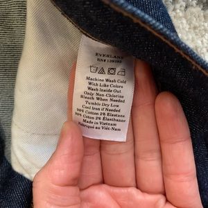 Everlane Jeans - Everlane straight leg jeans. Dark wash size 26 Everlane Jeans - Everlane straight leg jeans. Dark wash size 26